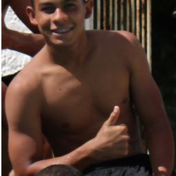 Que honra ser 
saiba eu sou vascaíno, muito prazer
Jamais terás a Cruz, este é meu batismo
Eu tive que lutar contra o teu racismo