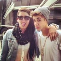 ѕωαggу вєℓιєвєя (@luvyoubieberxo) 's Twitter Profile
