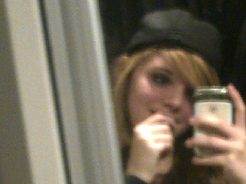 tjaccount van ; @iDONTCAREx . Jajajaja, twitter mag me soms niet . Okk.