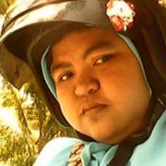 aku itu cewek yang suka banget ama membaca, menyanyi dan menari.
senang berteman sama sapa aja yang mau berteman ama aku,,