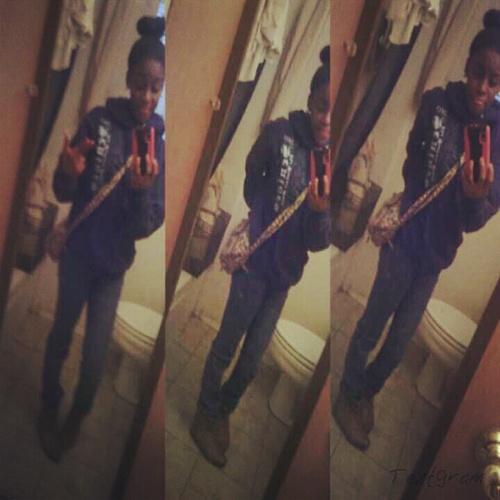 , Classy Never Trashy , #T a k e n ( 09 . 05 . 12 ) ' Sapphire . . . SHINE Bright Like A Diamond , (: Roll Pretty Blunts While Thugging W | Hutchinson ♡♡ .