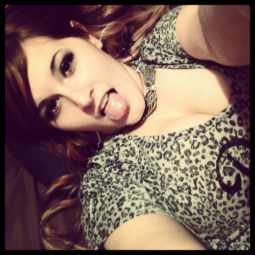 _AyooSamantha's profile picture. 工 D◯nt ﾚov乇 ㄚ◯∪ h◯乇s