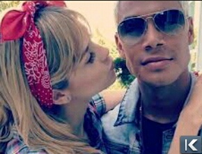 sophia abrahao ... meiga doce parece uma boneca! ouuu é uma boneta ahuahua te amo querida