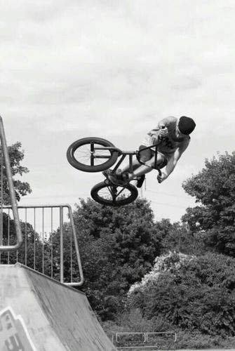 20 years old / from cologne, germany / Bmx rider since 3 years / make the best from every shit !