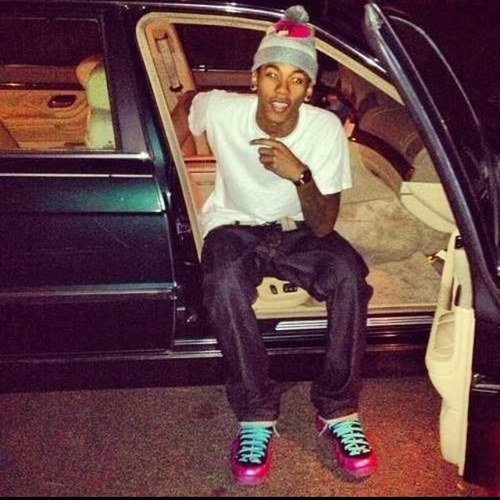 Basketball=LiFE #Hooper  Im 6'2. Black, Puerto Rican & Pino. I may not be perfect, but im loyal. Follow mii Twiffey @swaqqjacker