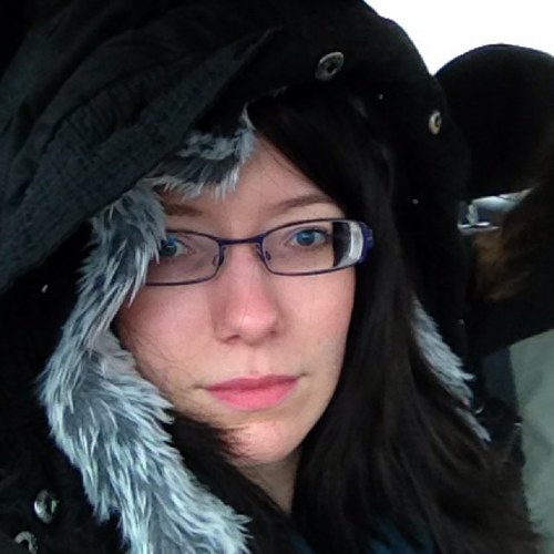 earenia's profile picture. Hessin. Gefühlsmensch. Mag Musik mit viel Gitarre und langhaarigen Musikern. Esprit-Liebhaberin.