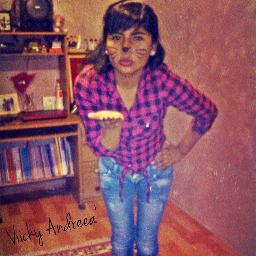 ♥Nombre: Vιcтorιa …Pero Me Diicen Vicĸy
♥Fecha de nacimiento: 17 Agosto
♥Edad: 16 Años xD
♥Signo Zodiacal: Leo ;D
♥Naci en: Iquique c: