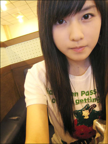 konnntooo's profile picture. 　　　　　　　　　バイト三昧つらた〜ん(ω人)　　　　　　　　　　　　　　　　　　　　　　まゆゆかわゆすっ♪　　　　　　　　　　　　　↓のホームページは友達のでみなくてもいーお♡とかいって。笑　　　　　