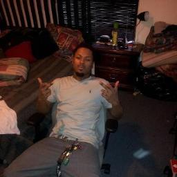 moneyracksmac's profile picture. team jo boi, team one night her ass, team get mula, team single,