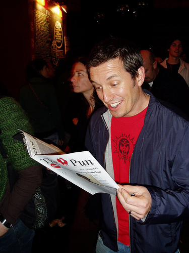 _Rove_'s profile picture. I'm a funny male character. Check out my official website at http://t.co/JrTguOAKR3