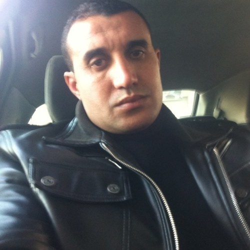 mois zidane de jijel je suis fonctionnair 
mon carrectair: j'aim la vie le travial