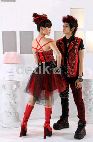 Unofficial Fanbase Virginity Lumajang | AlwaysSupport @MitaEnglandMuse & @AradRizki .. CP @ayuJF : 08985700071 ! No fighting :* KOMPAK!!