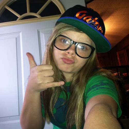 Im just a girl tryin to find a place in this world. I live to sing!!!!!!!!!!!!! ✌