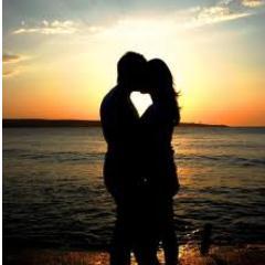 ik help on de liefde enzo ik tweet over liefde en dingen die mischien wel kloppen ♥