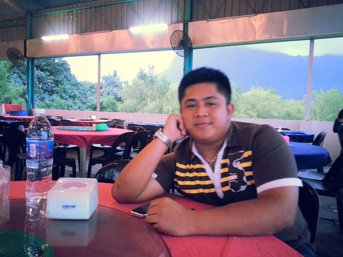 assalammualikum....hai semua.. Heay...i'm....Mohd Noraffizan Bin Affendi....19 year old ..jum follow kmk....hehehe..lak follow ktk jugak balit kkkkk....