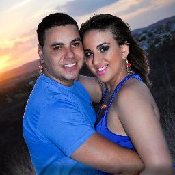 A luz que mim guia é bem mais forte do que os olhos que mim cercam  :)