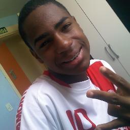 Acima tudo sorria !!;-)