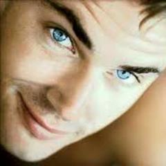 denysvictorious's profile picture. 