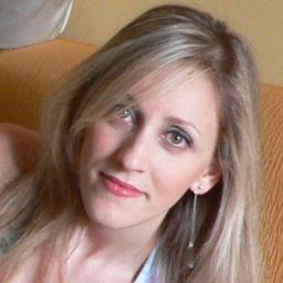 Ciao! Sono Alessandra...per hobby e passione Cake Designer!Altre mie passioni...le bamboline Tilda e il cucito creativo,realizzati handmade e con il CUORE!