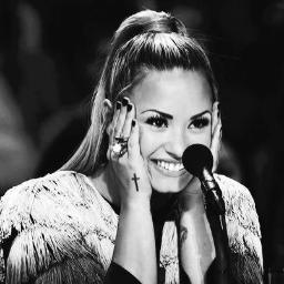 Demi Lovato: minha inspiração, meu motivo para continuar forte e seguir em frente, meu motivo para nunca perder a fé e para nunca desistir.