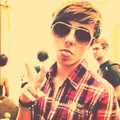1/5 TW. Abang cakep bagi siblings² gua. CarlyRaeJepsen's♥