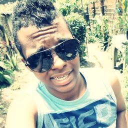 Corinthiano,carioso,fofo,bom papo, me segue?, que eu te mostro o resto : 3 *-* '
#MSN:antony.bol@hotmail.com