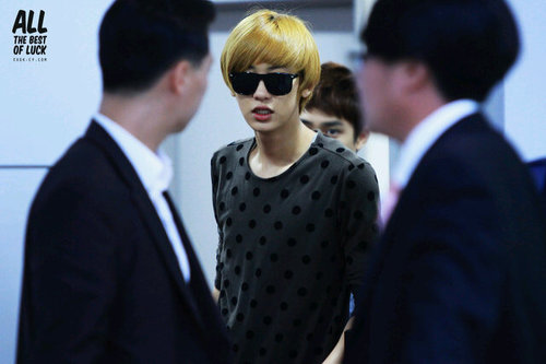 ปชย `; ปาร์คชานยอลบอท JUST BOTH NOT REAL FOLLOW ME BABY ☺ My Fam : #Puzzle        92ไลน์ แอคนี้ขอยืนยันกับคุณว่าสาระมีอยู่จริงครับ