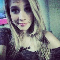 Sou chata, nojenta, insuportável, mas sei amar.