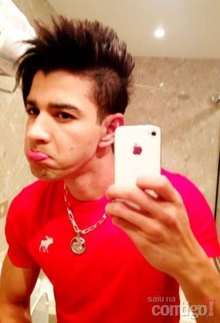 @Gusttavo_lima , eu te amo dms , sem mais ! ♥ , b. Biia & Bruuna .