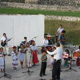 Estudie en la Escuela Nacional de Teatro
Soy promotor Cultural y diseño proyectos de Educación Artística.
los realizo en escuelas primarias