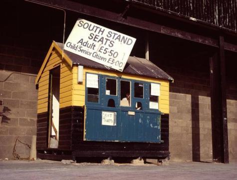 Mostly ‘remote’ #HCAFC fan these days. Hate the Tories (always have, always will), but can’t vote Labour under Starmer, so in the political wilderness.