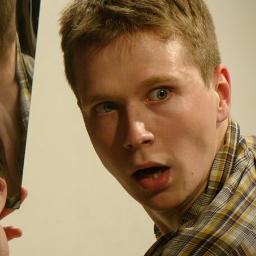 bu4nev_denis's profile picture. 