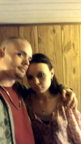 Happily Married. April 3rd is my day. Huge Dog Lover(: That's all you need to know.