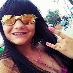 - Isadora Nogueira, 17 anos, ariana,  corinthiana, super ciumenta, brava, escandalosa, teimosa, & uma grande fã do @MC_Guime s22'