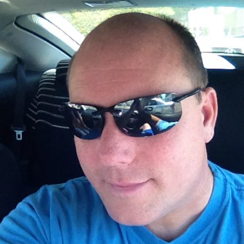 Former Marine, USC Trojan fan, avid Golfer and History buff!