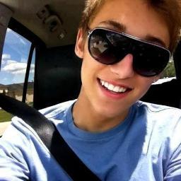 Hi guys! I'm a boy directioner...I love music and skateboarding.. Pls follow me, I'll follow back.