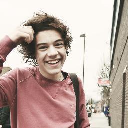 1998. Sono Anna, sono stata delusa molte volte, ma quei cinque ragazzi mi hanno ridato il sorriso, la felicità. Loro, i One Direction ♥ #followback