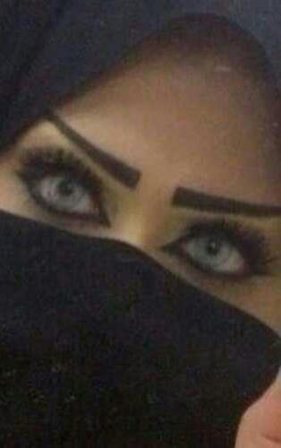 انـــا لــجـــلــك بــكــيت وانــت مــع غـــيري لــهــيت (...)