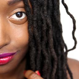 chescalocs's profile picture. I'm a graphic designer, comedian and natural hair vlogger!