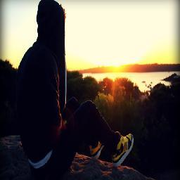 Facebook -  https://t.co/aXZeC0Xs

O rap é o argumento que a minha alma precisava Hoje eu vivo , antes do rap eu só vagava.