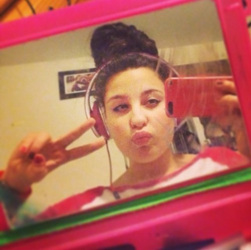 geli221's profile picture. I have nothing to say