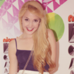 Entre tantas Pessoas para amar eu escolhi voces  @Mechilambre @JorgeBlancoG @TiniStoessel