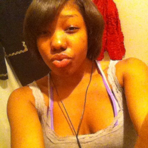 #follow me 
Precious is tha real name 
Yella chicc tha twitta name also follow on insta _BhaddNClassy 
Muah