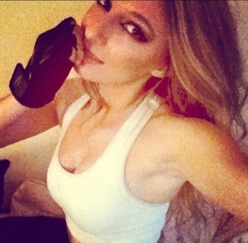 viktoryafit's profile picture. Personal Trainer| Future Dietitian| Spokesmodel| Print| 
Simple taste - easily satisfied with the best. 
Instagram: viktoryaford