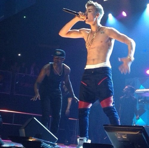 girl from vancity, just loving the biebs. #BIEBSTOVANCITY with a side dish of one direction.