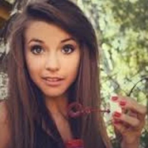 Im Megan. Im 17. All time tumblr girl {FL/RP/TAKEN} @AustinGray97RP has my heart.