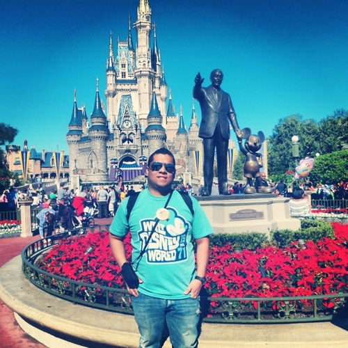 Medico Cirujano - LUZ || Dad || Gamer || Guitar Player ||