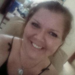 Mulher de Deus, Católica, 51 anos, Func.Pública, mãe, avó, solteira, amo dançar e gente feliz - sheilazaira@hotmail.com