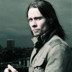 Mayor/Hunter/Vocalist/Dude  Co-owner Of #OutOfTheShadows (RP/Taken by @Doppelena/MC/OC)