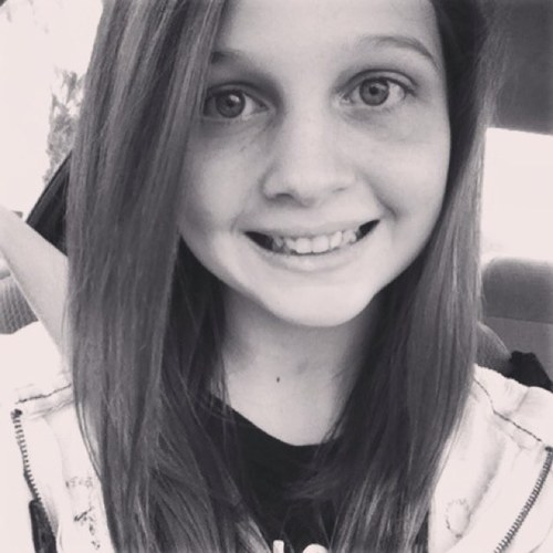I'm Lauren and I love horses ☮ Ariana, Ed and One Direction ☮ Follow me, I follow back.